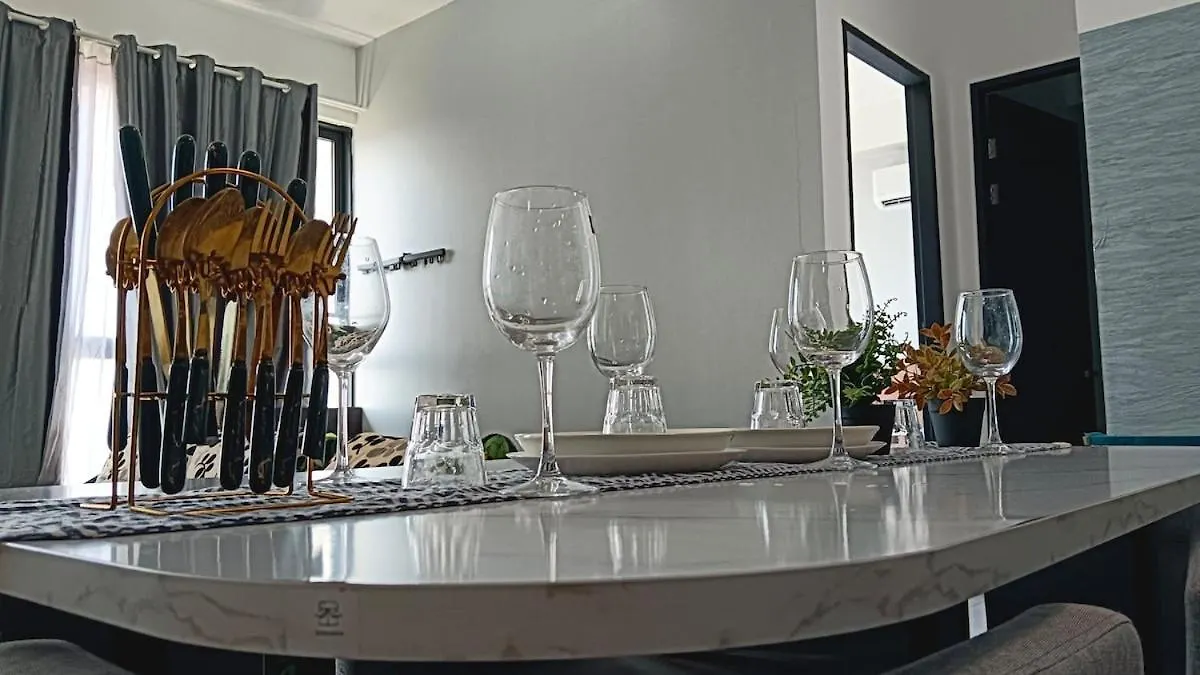 Familystay Home 3Br-10Pax Urban Suites 조지타운 말레이시아
