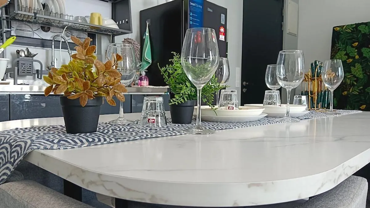 Familystay Home 3Br-10Pax Urban Suites 조지타운