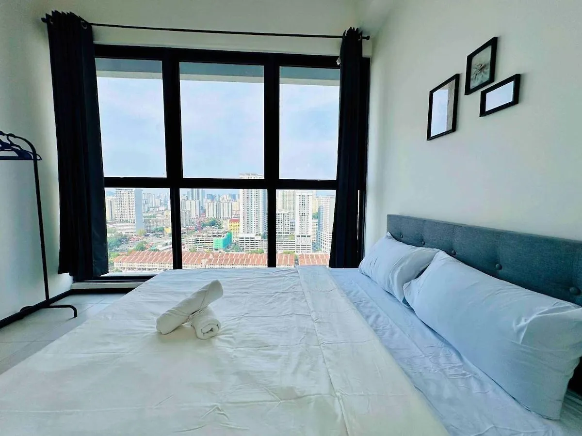 Familystay Home 3Br-10Pax Urban Suites 조지타운 아파트